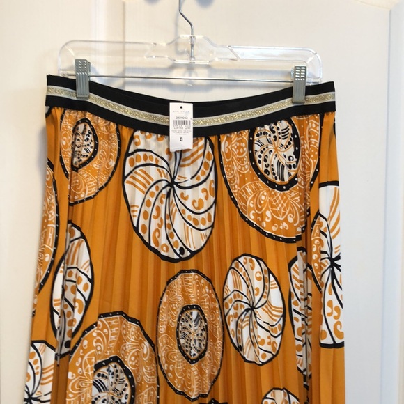 Reserved for trend NWT Ann Taylor Factory Pleated Maxi Skirt. - Picture 4 of 7